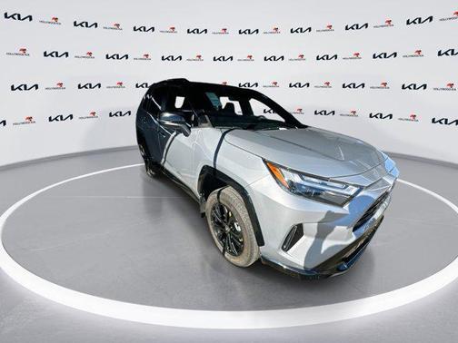 2024 Toyota RAV4 Hybrid SE