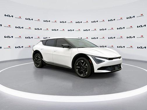 2025 Kia EV6 Wind