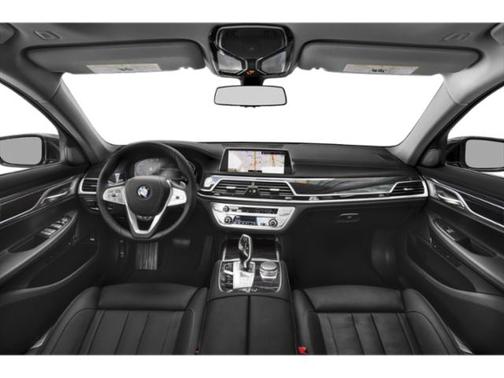 Bernina Grey Amber Effect Metallic 2022 BMW 740 i