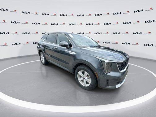 2024 Kia Sorento LX