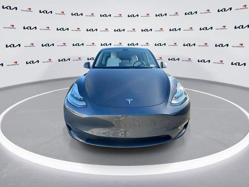 2022 Tesla Model Y Long Range Dual Motor All-Wheel Drive