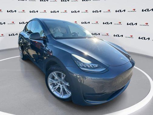 2022 Tesla Model Y Long Range Dual Motor All-Wheel Drive