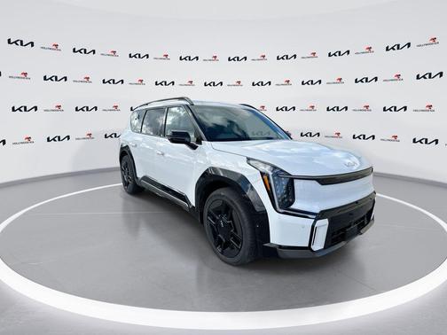 Glacial White Pearl 2026 Kia EV9 GT-Line