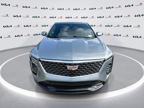 2024 Cadillac XT4 Luxury