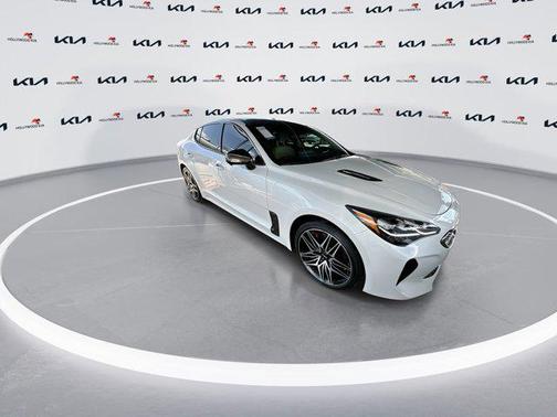 2023 Kia Stinger GT2