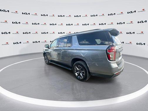 2022 Chevrolet Suburban 4WD Z71