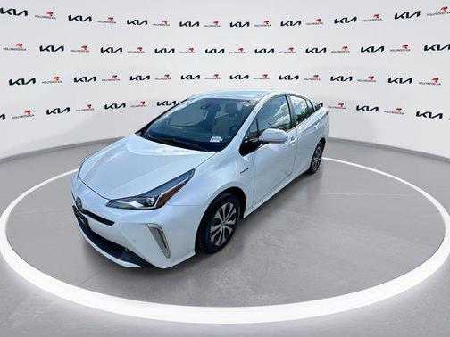 2020 Toyota Prius XLE