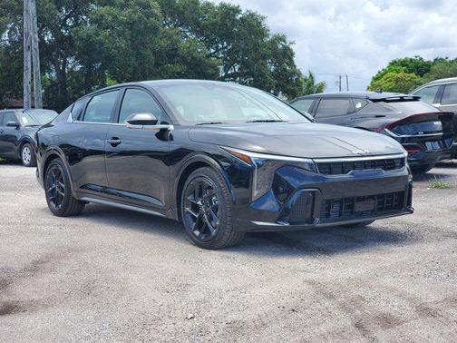 2025 Kia K4 GT-Line Turbo