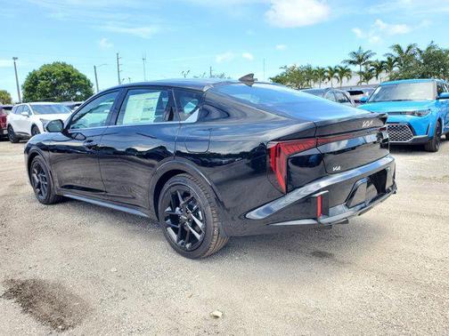 2025 Kia K4 GT-Line Turbo