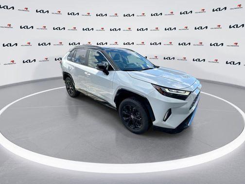 2023 Toyota RAV4 Hybrid SE