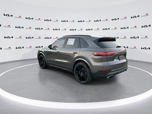 2021 Porsche Cayenne Cayenne