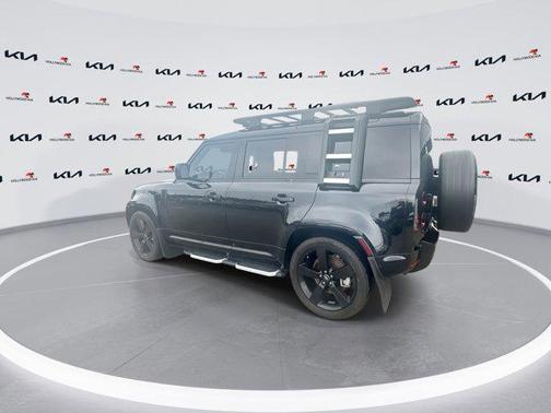 2023 Land Rover Defender X-Dynamic SE