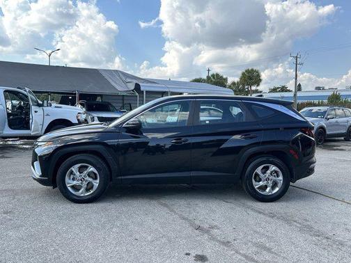 2024 Hyundai TUCSON SE