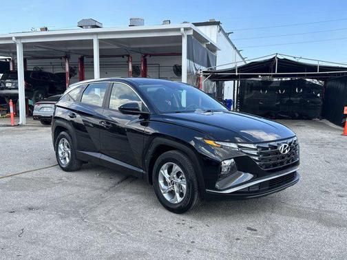 2024 Hyundai TUCSON SE