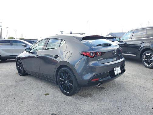 2022 Mazda Mazda3 FWD w/Premium Package