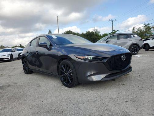 2022 Mazda Mazda3 FWD w/Premium Package