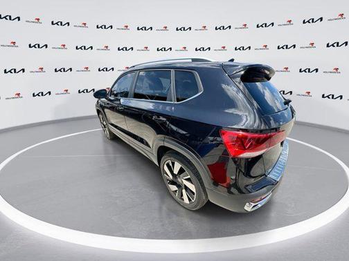 2024 Volkswagen Taos 1.5T SEL