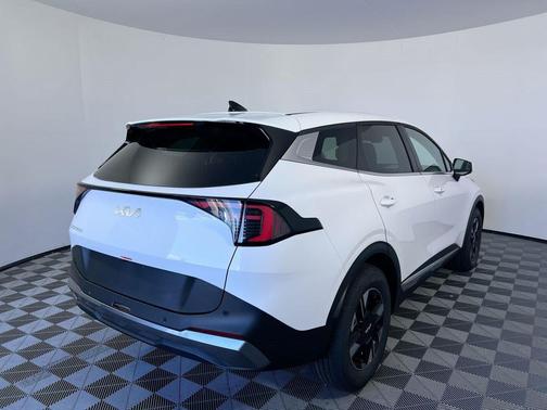 Glacial White Pearl 2026 Kia Sportage LX