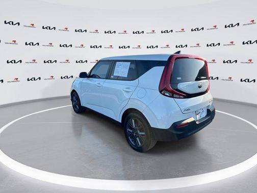 Snow White Pearl 2021 Kia Soul S