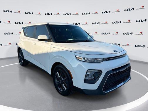 Snow White Pearl 2021 Kia Soul S