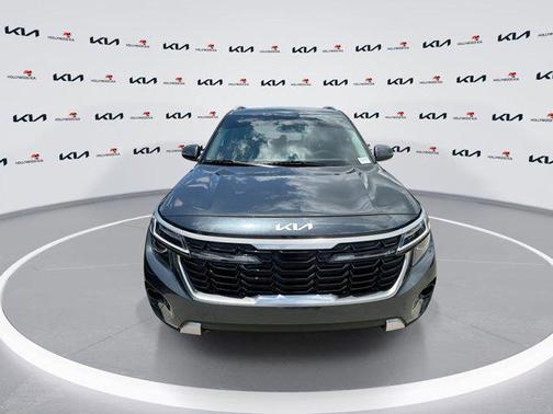 2025 Kia Seltos EX