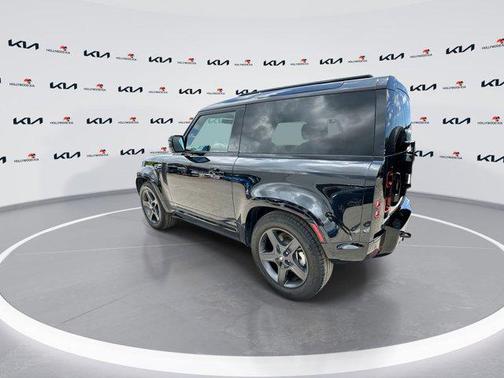 2024 Land Rover Defender X-Dynamic SE