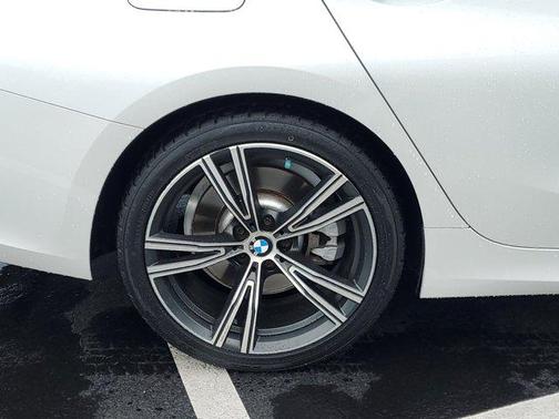 2020 BMW 330 i