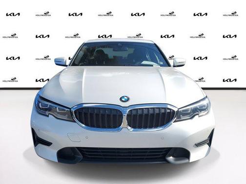 2020 BMW 330 i