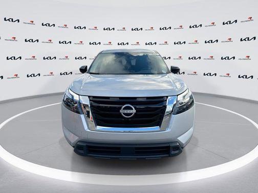 2024 Nissan Pathfinder S FWD