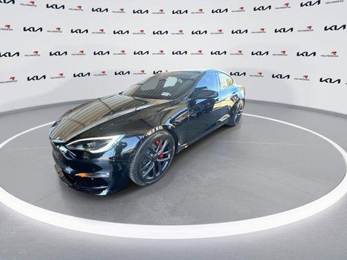 2022 Tesla Model S Plaid