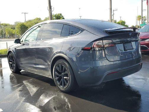 2022 Tesla Model X Base