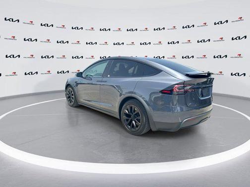 2022 Tesla Model X Base