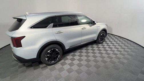 Ivory Silver 2026 Kia Sorento S