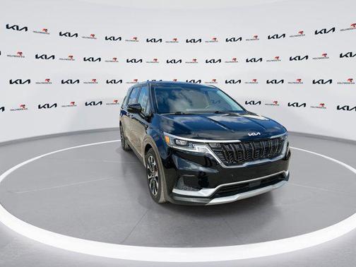 2023 Kia Carnival EX