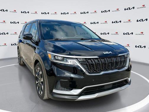 2023 Kia Carnival EX