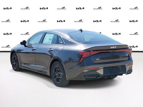 2025 Kia K5 LXS