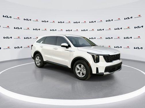 Glacial White Pearl 2026 Kia Sorento LX