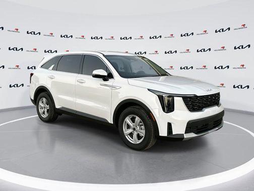 Glacial White Pearl 2026 Kia Sorento LX