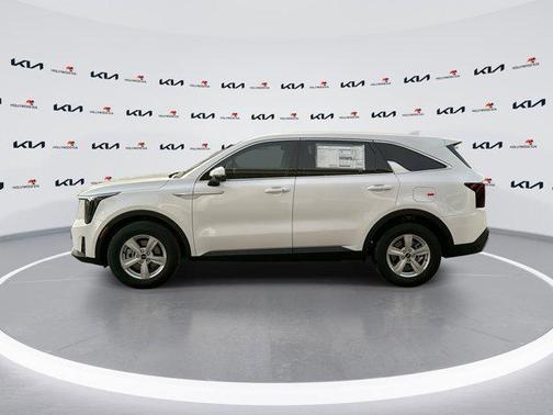 Glacial White Pearl 2026 Kia Sorento LX