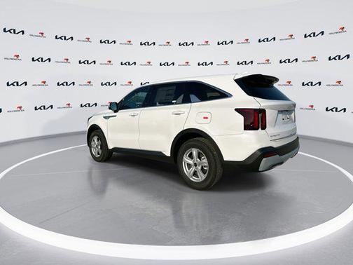 Glacial White Pearl 2026 Kia Sorento LX