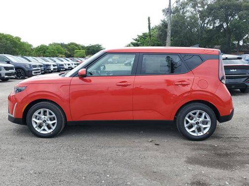 2025 Kia Soul LX