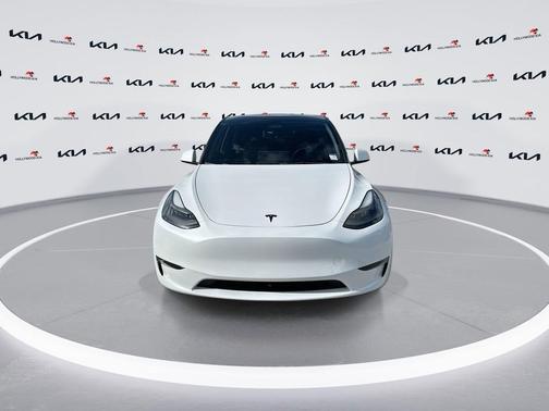Pearl White Multi-Coat 2023 Tesla Model Y Long Range Dual Motor All-Wheel Drive