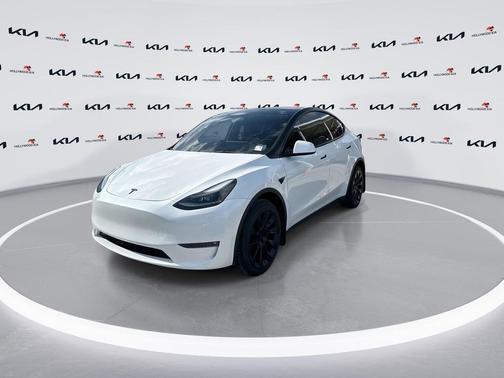 Pearl White Multi-Coat 2023 Tesla Model Y Long Range Dual Motor All-Wheel Drive