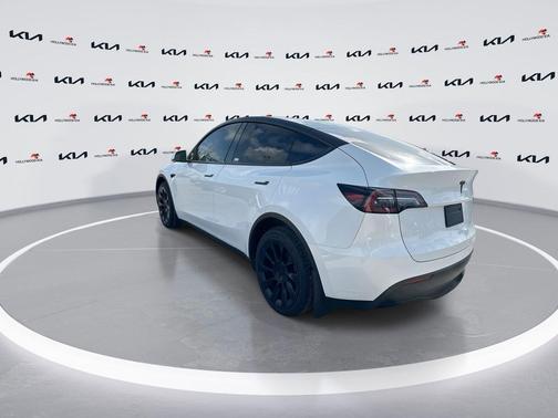 Pearl White Multi-Coat 2023 Tesla Model Y Long Range Dual Motor All-Wheel Drive