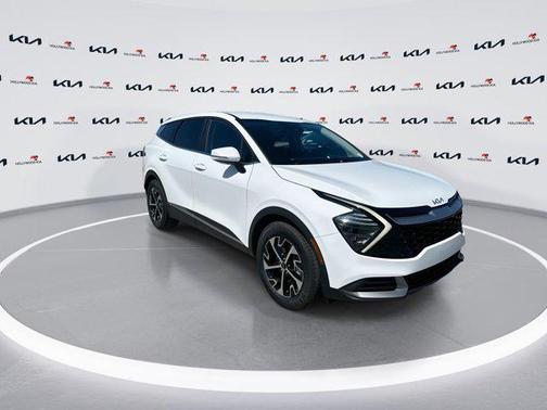 Glacial White Pearl 2025 Kia Sportage EX