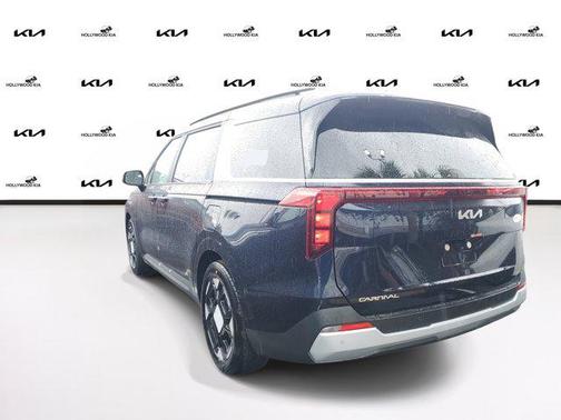 2025 Kia Carnival EX