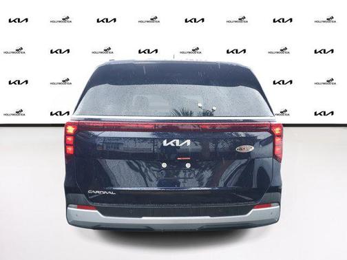 2025 Kia Carnival EX