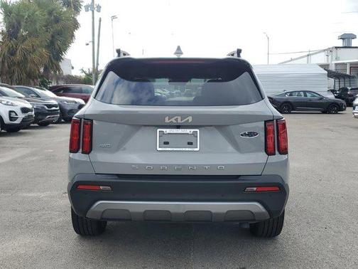 2022 Kia Sorento SX