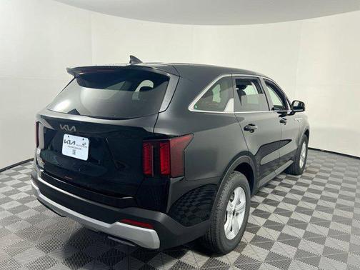 Ebony Black 2026 Kia Sorento LX