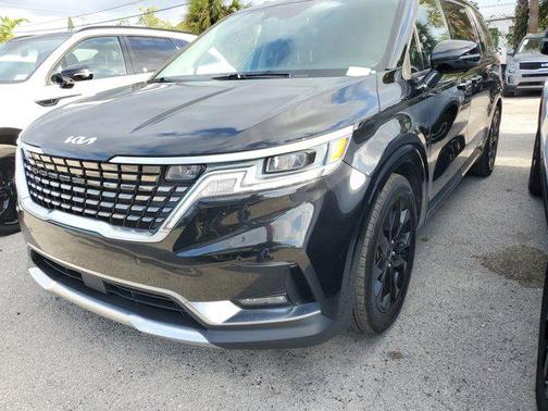 2022 Kia Carnival SX